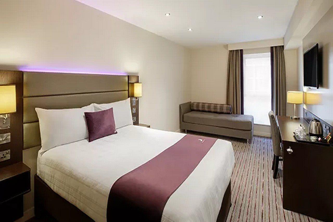 Premier Inn Epsom Central 외부 사진