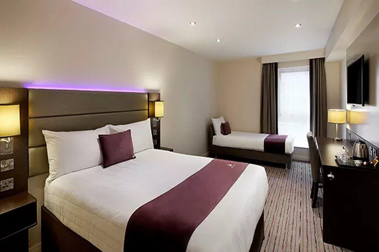 Premier Inn Epsom Central 외부 사진