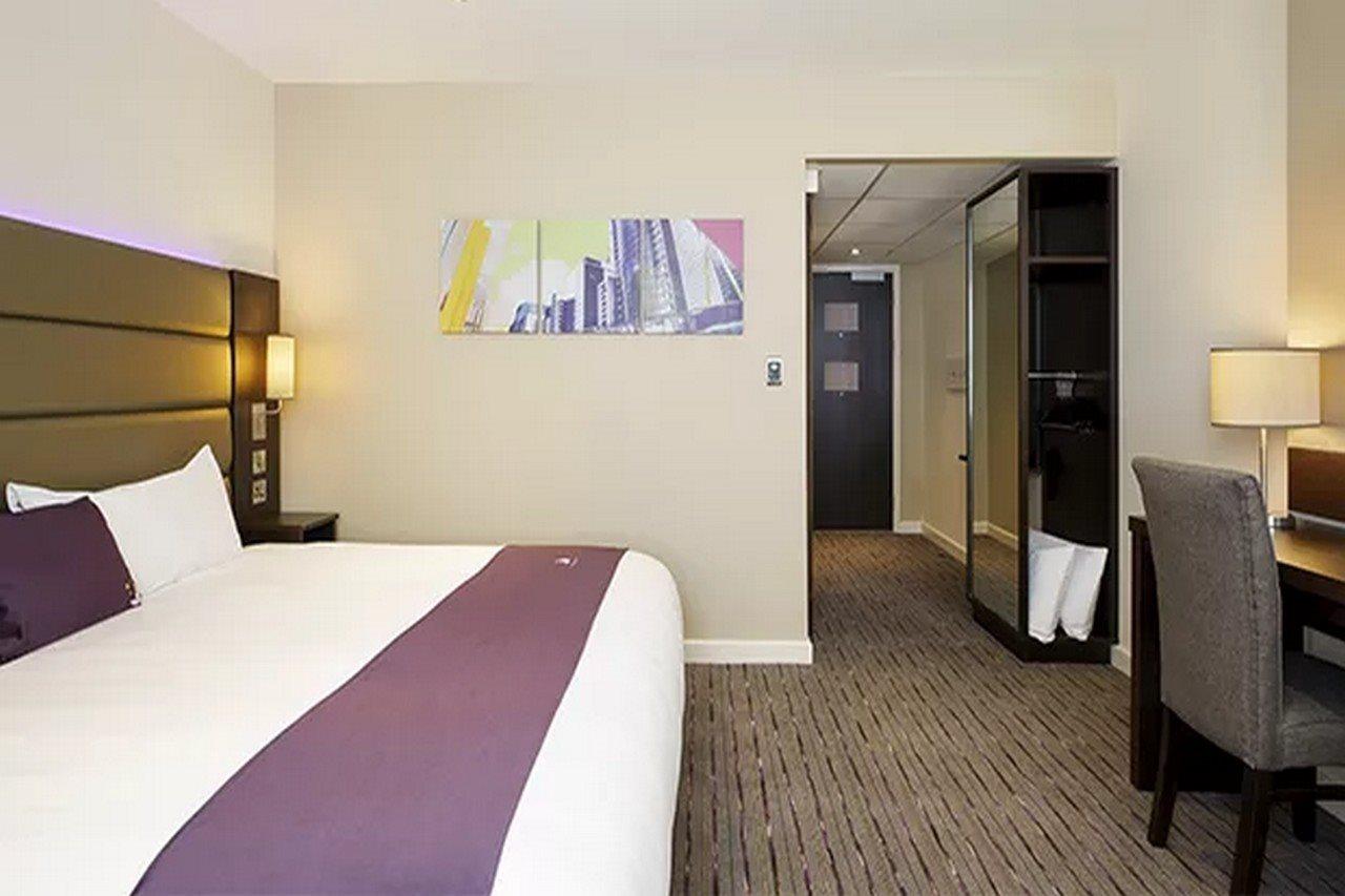 Premier Inn Epsom Central 외부 사진