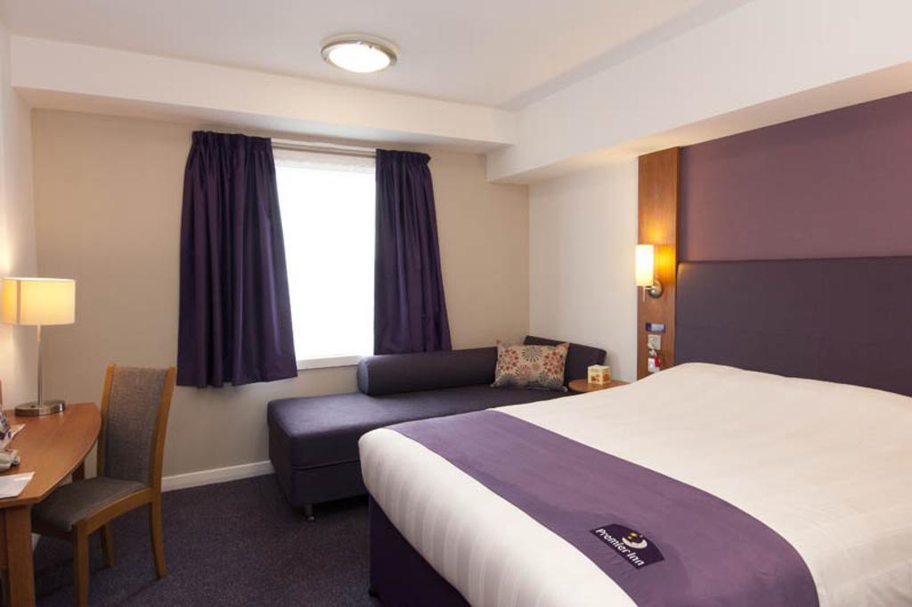 Premier Inn Epsom Central 외부 사진