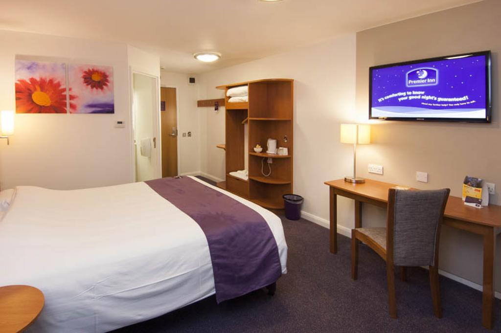 Premier Inn Epsom Central 외부 사진