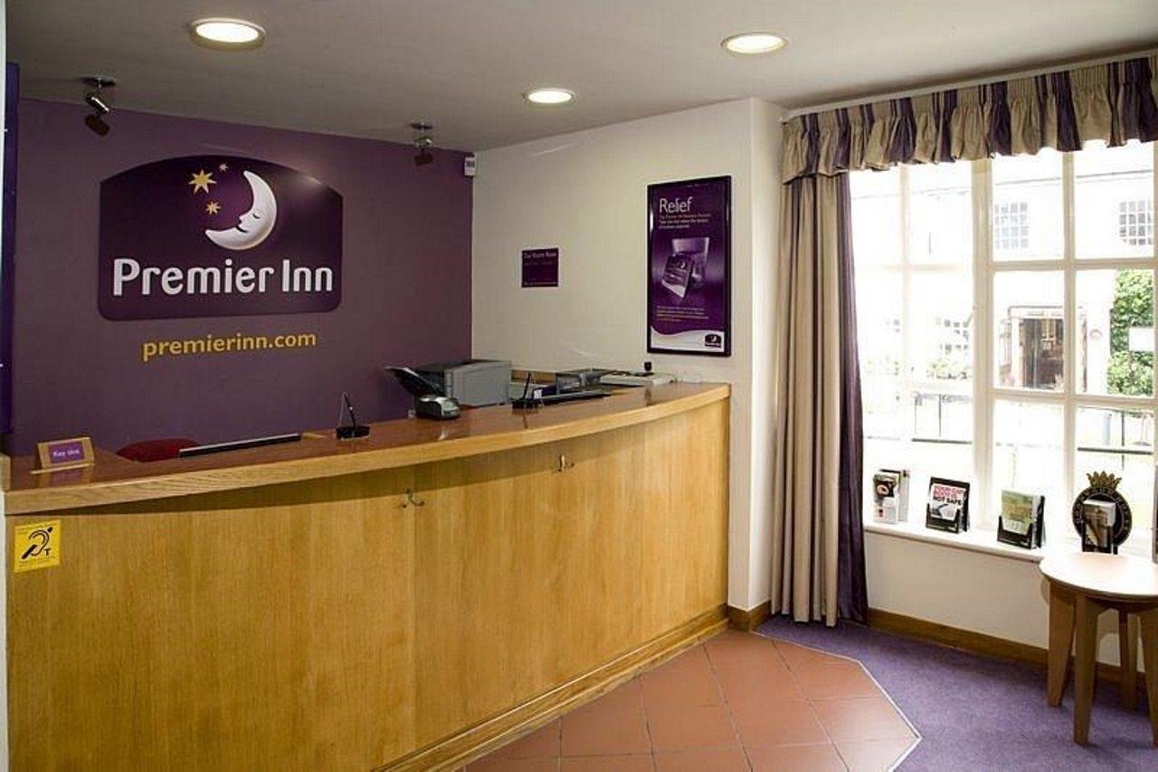 Premier Inn Epsom Central 외부 사진