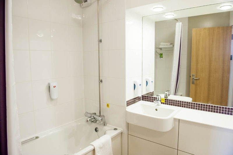 Premier Inn Epsom Central 외부 사진